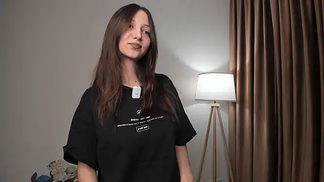 littleevilon online show from March 2026 07:41:02 PM