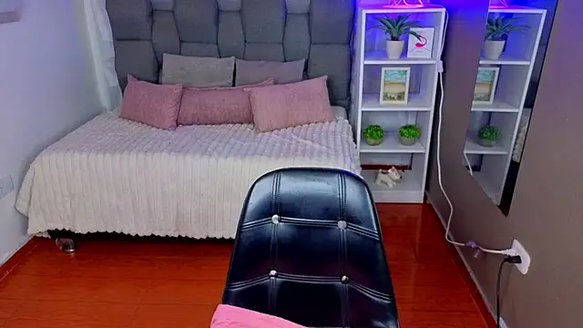SophyAdams online show from June 2026 11:46:02 PM
