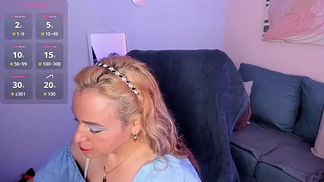 Ivonne 4 online show from May 2026 01:26:01 PM