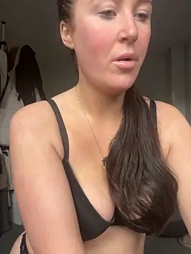 PinkVelvetx online show from May 2026 12:44:02 PM