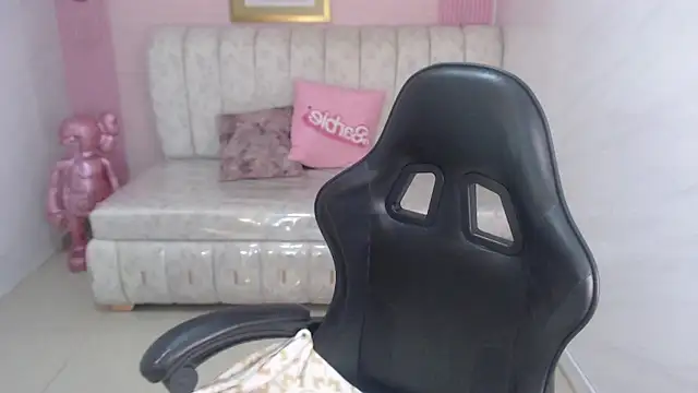sharyth19 s online show from April 2026 12:58:01 PM