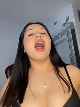 scarleth marquezz online show from May 2026 02:40:01 AM