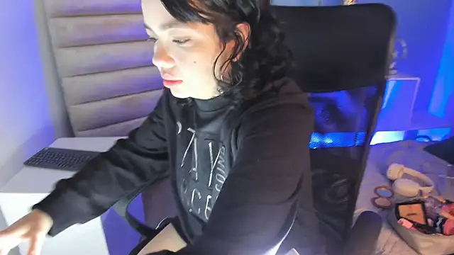 April Swett online show from March 2026 12:33:01 PM