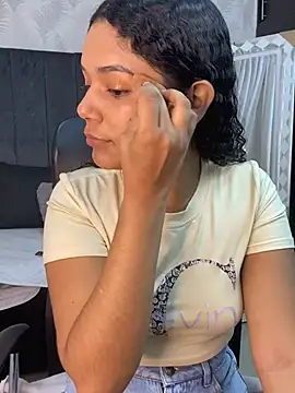 Miaafoxx   online show from February 2026 07:34:02 PM