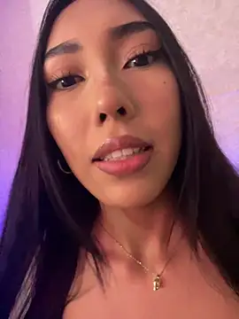 Snapshot of Tifaanyy_ chatting on February 2026 08:30:01 PM Tifaanyy online show from February 2026 08:30:01 PM