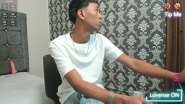 Little Twink19x online show from March 2026 06:57:01 PM