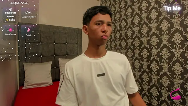 Little Twink19x online show from May 2026 07:41:01 PM