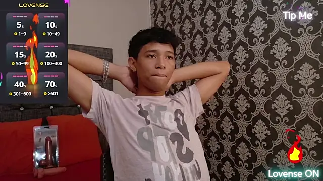 Little Twink19x online show from May 2026 07:21:01 PM