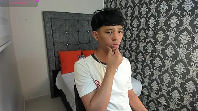 Little Twink19x online show from July 2026 07:27:02 PM