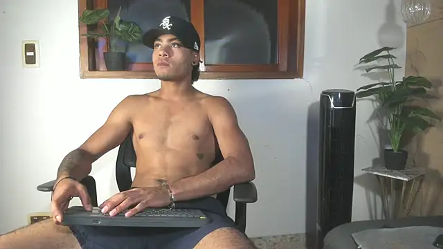 Jeremy wallker online show from May 2026 08:48:02 PM