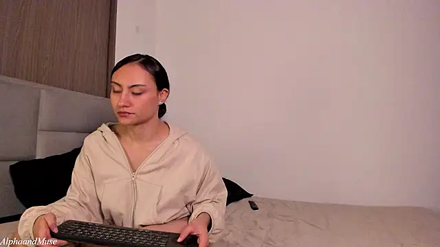 alphaandmuse online show from March 2026 06:14:01 AM