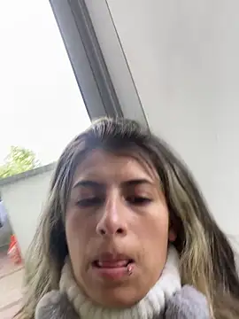 Candy Lennon online show from March 2026 03:18:01 PM