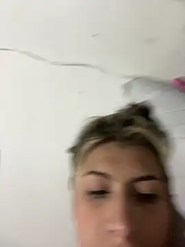 Candy Lennon online show from April 2026 03:07:02 PM