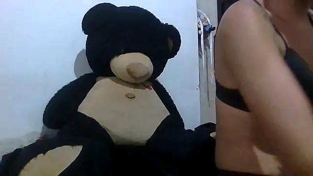 yesica2507 online show from July 2026 12:42:02 PM