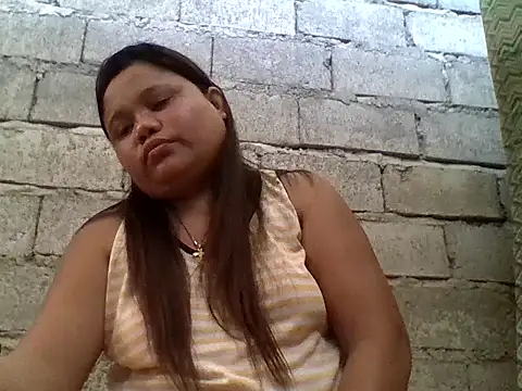 sweetlyn31 online show from May 2026 11:44:02 PM