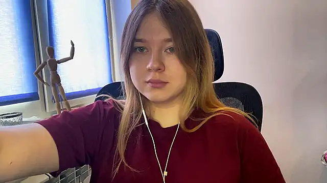 TomikoPfau online show from February 2026 09:06:02 AM