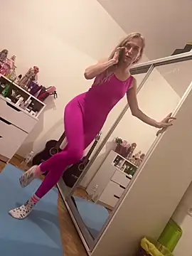 Snapshot of Faiiry_ chatting on February 2026 02:22:01 AM Faiiry online show from February 2026 02:22:01 AM