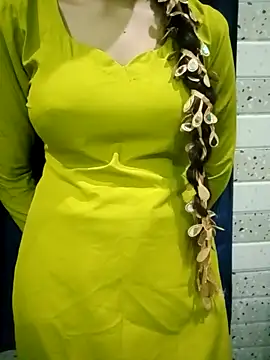 Snapshot of Husn--pari chatting on February 2026 04:38:02 PM Husn--pari online show from February 2026 04:38:02 PM