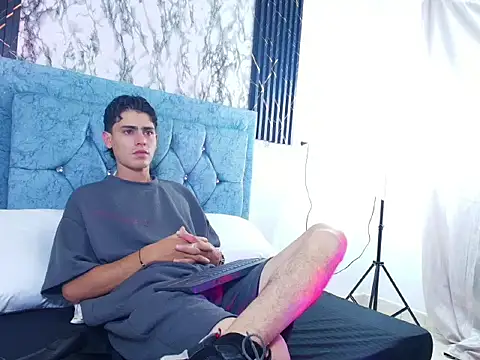 Damnian xx online show from March 2026 08:48:01 PM