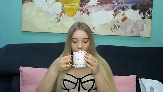 Snapshot of MilanaSiia chatting on March 2026 05:37:02 AM MilanaSiia online show from March 2026 05:37:02 AM