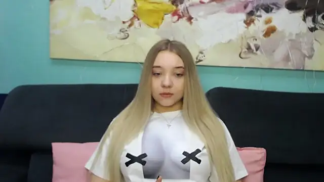 Snapshot of MilanaSiia chatting on March 2026 05:34:02 AM MilanaSiia online show from March 2026 05:34:02 AM