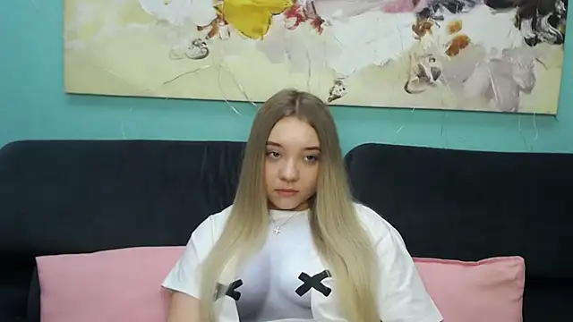 Snapshot of MilanaSiia chatting on March 2026 08:19:01 AM MilanaSiia online show from March 2026 08:19:01 AM