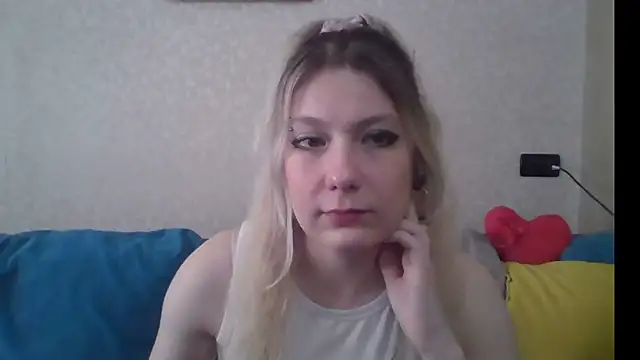 Foxy Bright online show from April 2026 09:44:01 AM