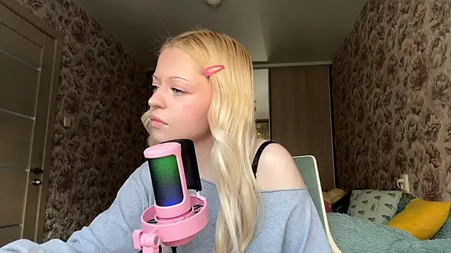 Snapshot of JeneeBIanks chatting on February 2026 11:11:02 AM JeneeBIanks online show from February 2026 11:11:02 AM