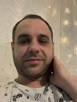 Snapshot of LaBuBupara chatting on February 2026 08:07:02 PM LaBuBupara online show from February 2026 08:07:02 PM