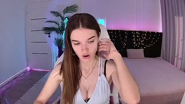 Ann Wood online show from May 2026 01:50:02 PM