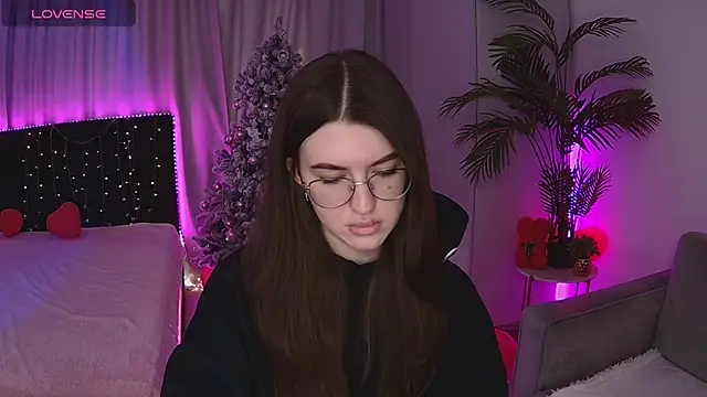 Snapshot of Helen_Yesss chatting on February 2026 11:11:01 AM Helen Yesss online show from February 2026 11:11:01 AM