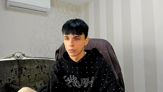 Snapshot of ClarkBev chatting on February 2026 07:50:01 AM ClarkBev online show from February 2026 07:50:01 AM