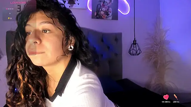 MilyFerrer online show from June 2026 03:22:02 AM