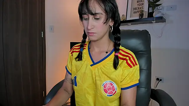 Snapshot of Antonella_Moretti_ chatting on June 2026 03:28:01 AM Antonella Moretti online show from June 2026 03:28:01 AM