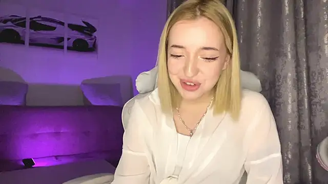 Snapshot of EllianaMiller chatting on February 2026 04:19:02 PM EllianaMiller online show from February 2026 04:19:02 PM