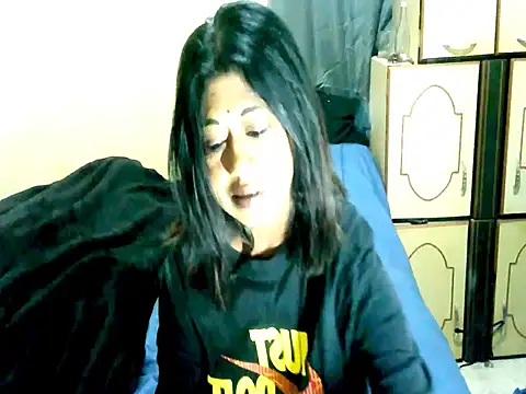 IndianPleasures21 online show from April 2026 09:57:02 PM