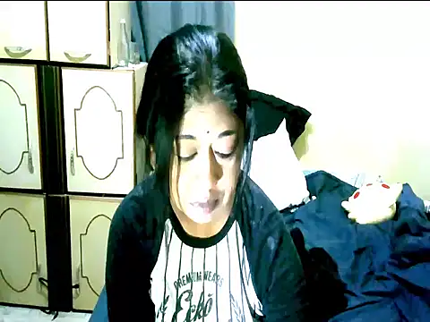 Snapshot of IndianPleasures21 chatting on June 2026 01:39:01 AM IndianPleasures21 online show from June 2026 01:39:01 AM
