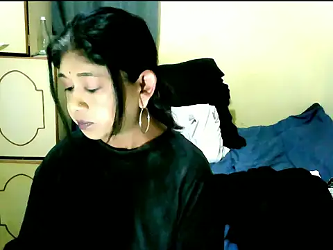 Snapshot of IndianPleasures21 chatting on June 2026 04:39:02 AM IndianPleasures21 online show from June 2026 04:39:02 AM
