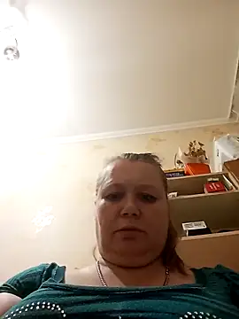 KiraStanton online show from April 2026 07:28:01 PM