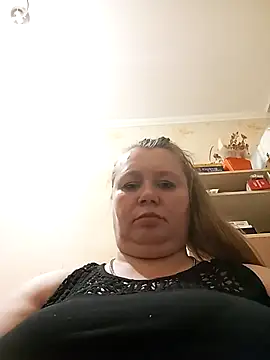 KiraStanton online show from April 2026 09:19:01 PM