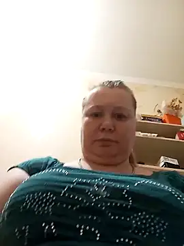 KiraStanton online show from May 2026 05:43:01 PM