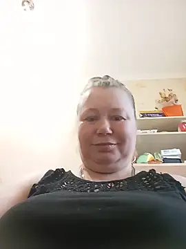 KiraStanton online show from May 2026 04:15:01 PM
