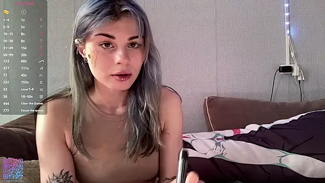 Emmibrilson online show from May 2026 01:08:01 PM