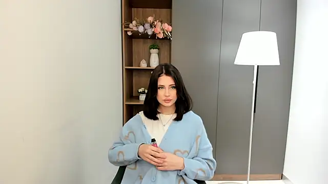 KerrieWeigel online show from February 2026 09:21:02 AM