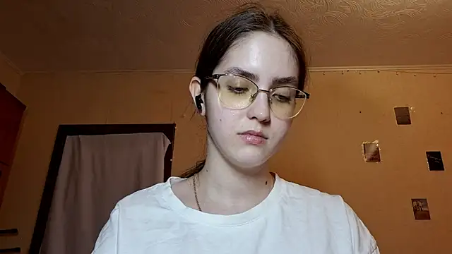 Katelemon online show from April 2026 02:36:02 PM