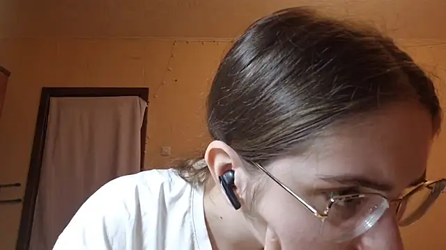 Katelemon online show from July 2026 01:25:01 PM