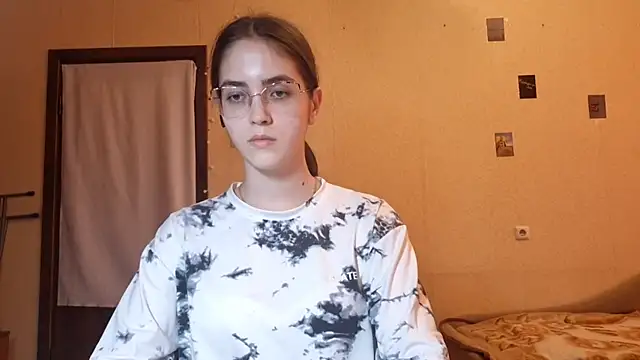 Katelemon online show from July 2026 10:43:02 AM