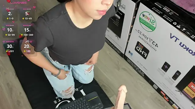 Ambarina  online show from May 2026 11:28:01 AM
