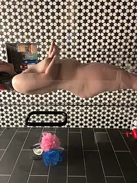 vampboytoy online show from April 2026 12:56:01 PM
