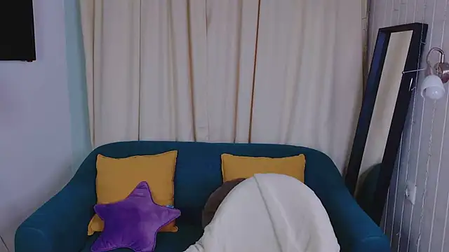 Erika Moan  online show from March 2026 06:06:02 AM